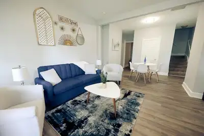 Image de Central 2br in Butler-Tarkington / Walk to Red Line