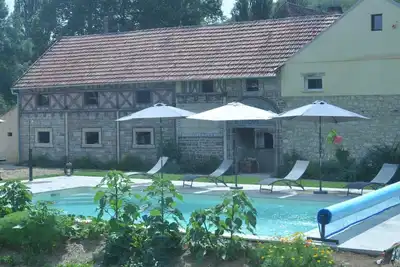 Image de Ferme rénovée avec piscine