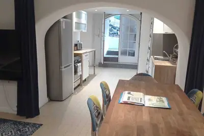 Image de 1 min to the centre of the port of Nice. 7 mins from Beach 2 mins to tram stop