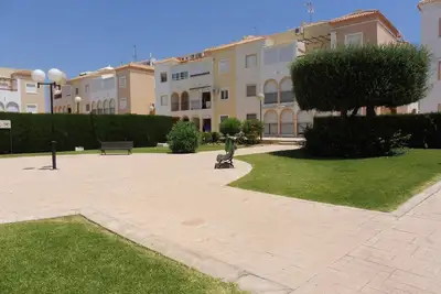 Image de Spanish apartament — 5 min from the sea shore!