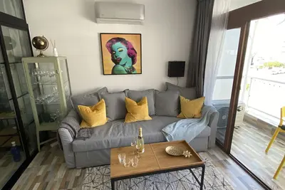 Estrella Apartment, Yumbo 200 m, Beach 400m, WiFi, Pool, Towels