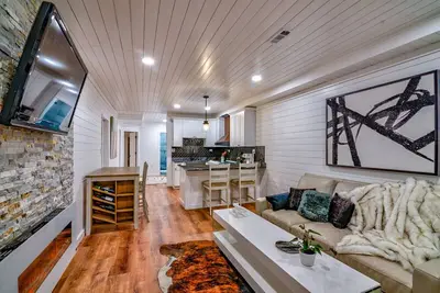 Image de Private 2 Bedroom Luxury Private Suite at Sugarloaf Mountain Lodge.