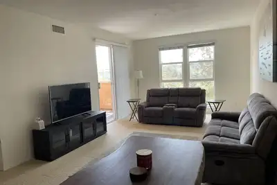 Image de Beautiful Irvine community living. 10 minutes from ocean.