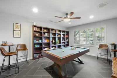 Phoenix Pool ~ Pool Table ~ Bbq ~ 4 Br: Luxury!