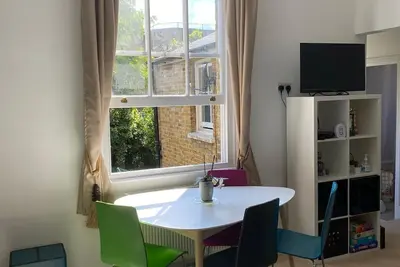 Image de Lovely Victorian Conversion in West Greenwich