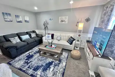 Image de Seafarers Ranch by Lake St Clair! King bed 58” Tv