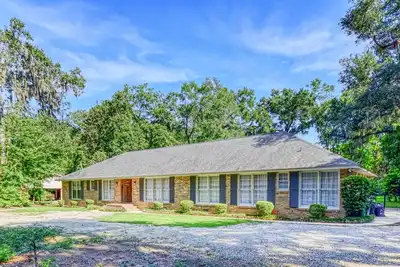 Image de Spacious 5br/3ba Home: Near I-10, Fenced Yard, Workspace!