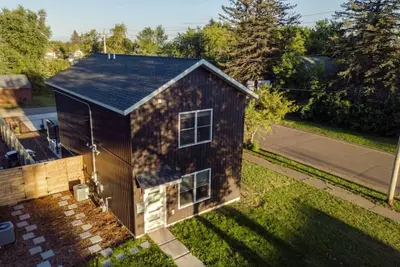 Image de Hygge Home🌲Family Retreat ☀️ Pet Friendly 🐾 Fully Fenced Yard 🌾