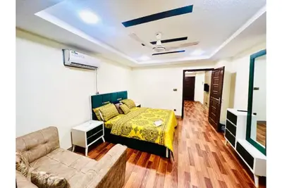 Image de Comfy apartment in Bahria town civic center.