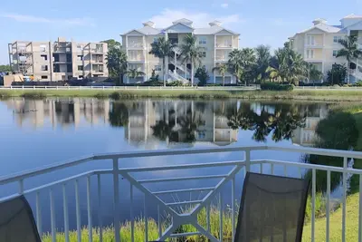 Image de Amazing New Apartment - 5 mins from the beach!