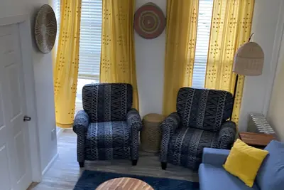 Calm and Cozy Boho-Chic 3-Bedroom Apartment