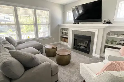 Image de Close to Downtown Indy -  Home w/ Fenced Backyard and Garage