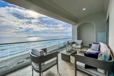 Image de Spacious-MarYSolCondo-BeachFront-5thFLR-Rosarito