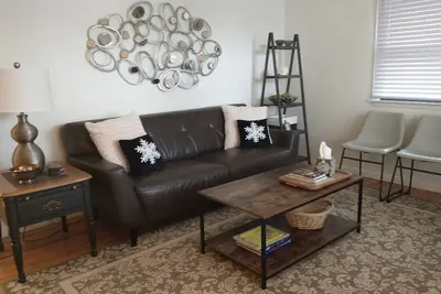 Image de Charming Top Floor Home Close to I-80, Unl, & Downtown