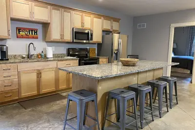 Image de Steps from Ku, Private Guest Suite & Game Room