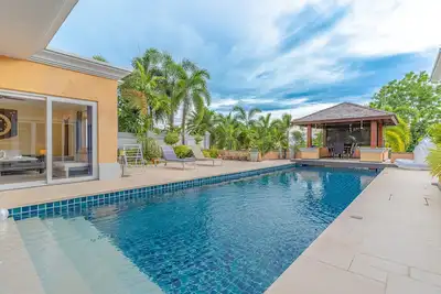 Image de Sanook Pool Villa, Luxury-5km-Wlkg St/Beach-5min-7-11