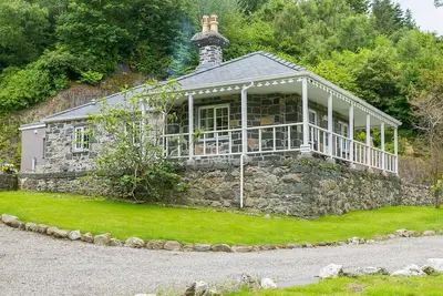 Image de Cae Mab Dafydd - a cosy fire that sleeps 3 guests in 2 bedrooms