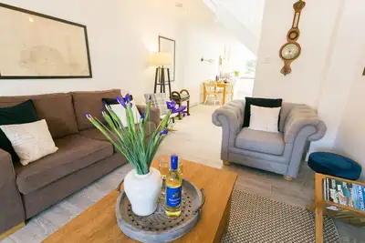 Image de Anchor Cottage -  a coastal that sleeps 6 guests  in 3 bedrooms