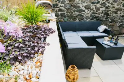 Image de Cae Coch -  a dog that sleeps 6 guests  in 3 bedrooms