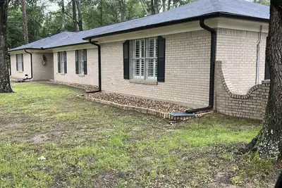 Image de BestStays@King Bee. Large Groups Ok. TVs in rooms and Newly Fenced Backyard