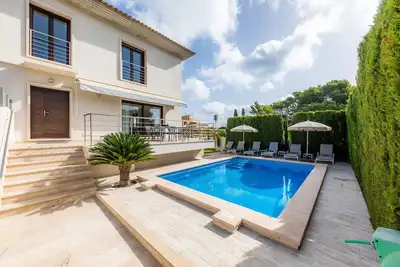 Image de Villa Casa Bon Sol avec piscine, terrasse partagée et Wi-Fi