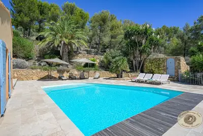 Image de Nouveau / Magnifique propriété de charme dans une ambiance Toscane à Bandol, Var
