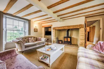 Image de Three bedroom Cotswold holiday home near Bourton-on-the-Water -The Old Farmhouse