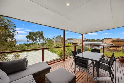 Image de Water views150m from safe beach, 2 Story holiday house in Ventnor free Wifi