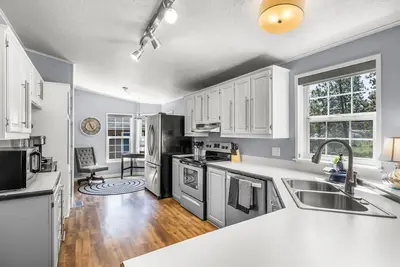 Image de Cheerful and Cozy Home 10 minutes from Downtown Bend…super close to the Old Mill