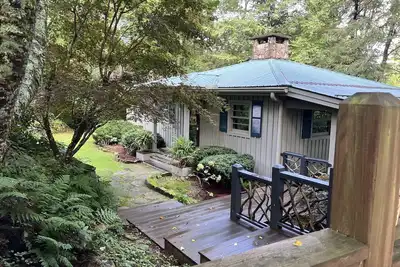 Image de Walk to town Cozy Cottage