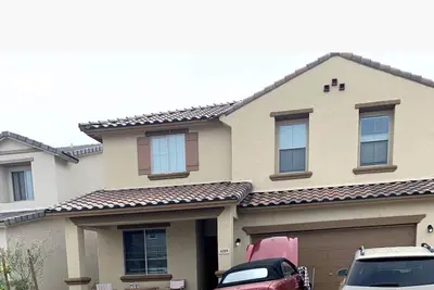 Image de Luxurious modern day house in a gated community