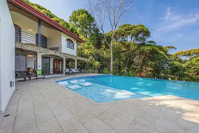 Image de Gorgeous Villa with Breathtaking Ocean Views