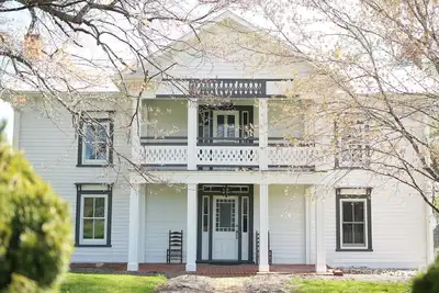 Image de Entire Farm House: Rustic, Classic, Perfect