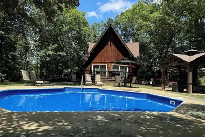 Image de Mountain Cabin in Town