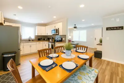 Image de Spacous 3br Charlotte Retreat w/ Backyard & Grill