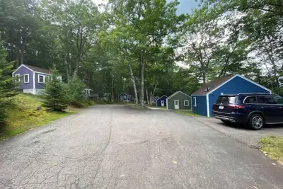 Image de Spacious 1 Bedroom Cottage Close to Everything 3