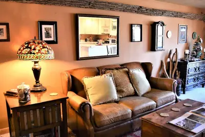 Image de On 62-acre Broad Ripple park and a mile from Broad Ripple village