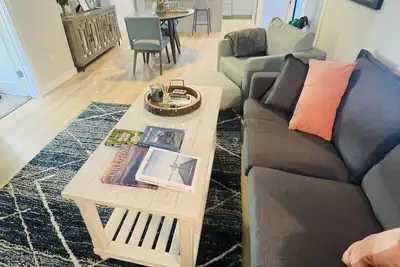 Image de Modern & Charming Silverton Getaway Cottage- 1 mile from downtown!