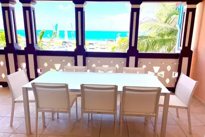 Image de Incroyable duplex avec vue de la plage