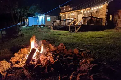 Image de The \"Big\" Cabin