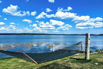 Image de Oceanfront Jellison Beach House, fire pit, 1dog