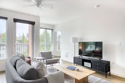 Chic Ballard 2br w/ Shops, Bbq & Lounge, near ZipCar, by Blueground