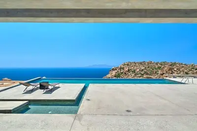 Image de Private Five Br Luxury Peaceful Mylo Villa W Two Pools Close to Mylopotas Beach