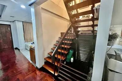 Image de Cozy 4 BedRoom Townhouse near Skytrain Malls Starbucks