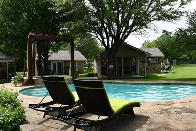 Image de Paradise in the country w/Pool & hot tub! Unplug & Recharge. Pet friendly