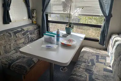 Image de Escape city life, relax by the fire, explore nature