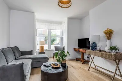 Image de Pass the Keys | Delightful 2 Bed House a Stones Throw From Beach