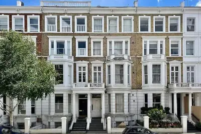 Image de Cozy 2 Bedroom Duplex in Earls Court.