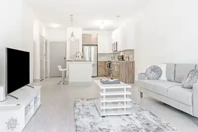 Image de Lux Condo Near Braves Stadium, Pool & Free Parking