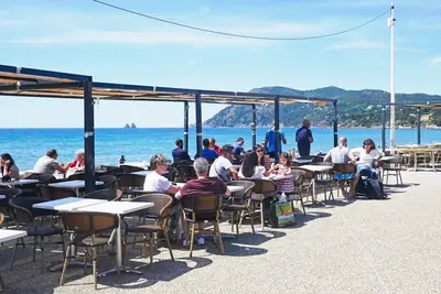 Image de L'été 2024 dans un appartement climatisé proche de la plage!